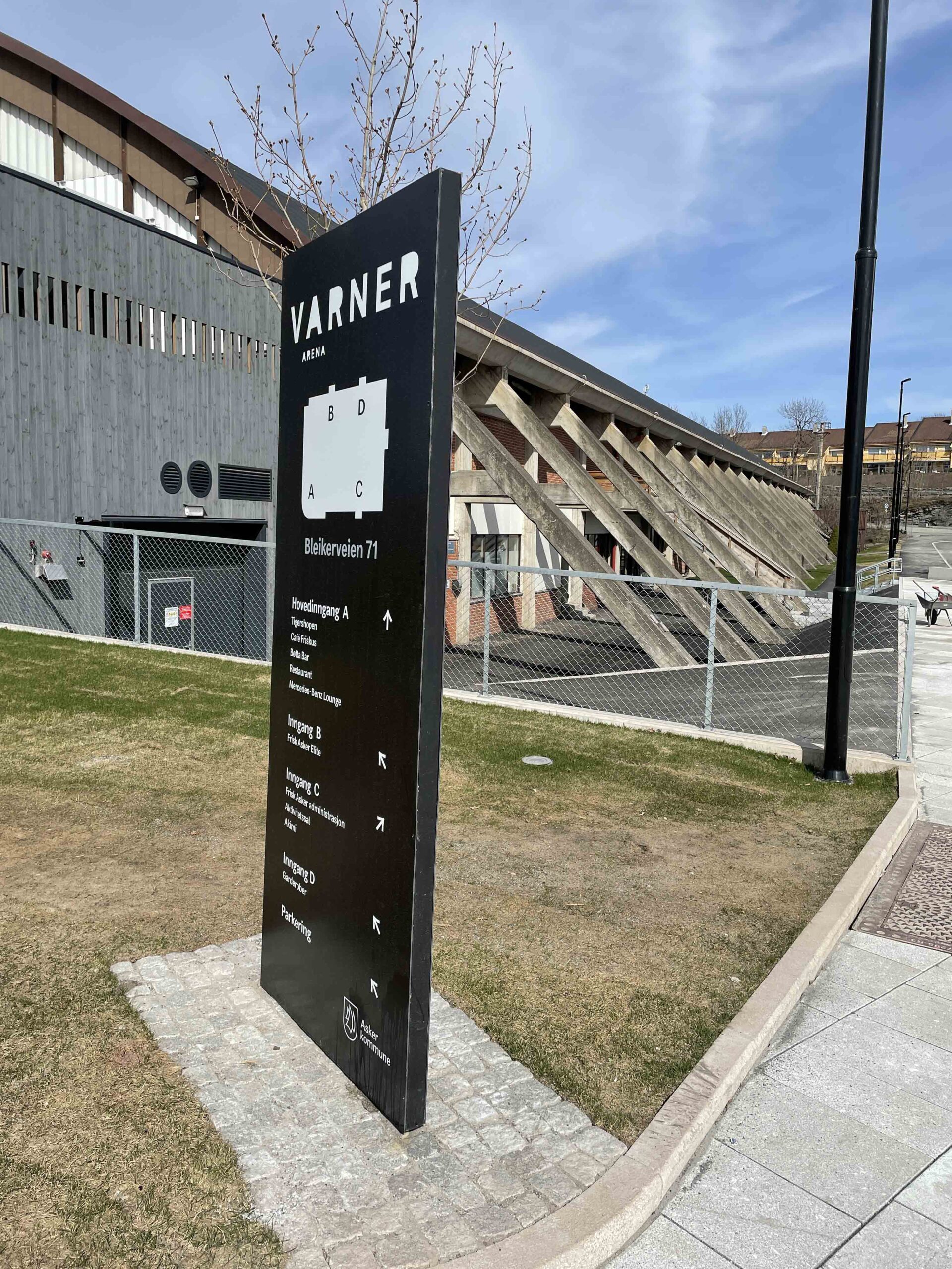 Varner Arena – Ishall (2022)